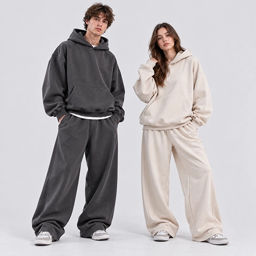 Oversized hoodie and wide-leg pants tracksuit combination