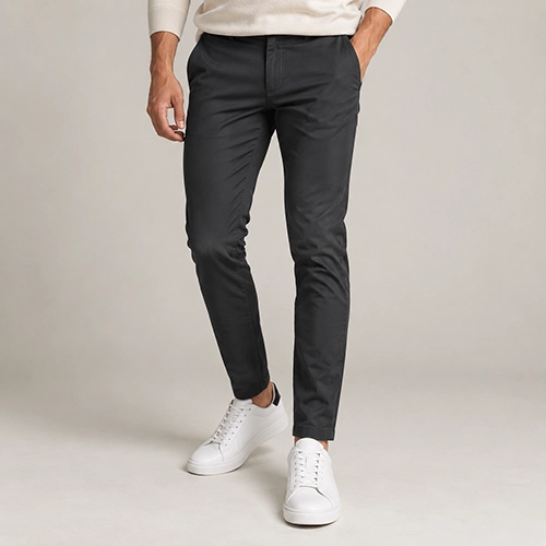 Slim tapered pants fit