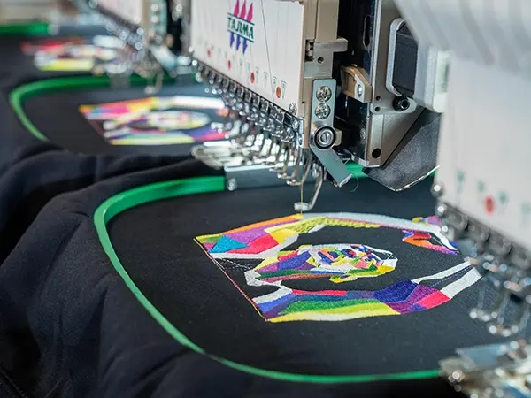 Customized clothing craftsmanship and decoration